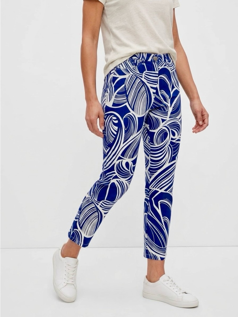 CHICO’S So Slimming Blue & White Abstract Cropped Ankle Jeans Pants — #LHP